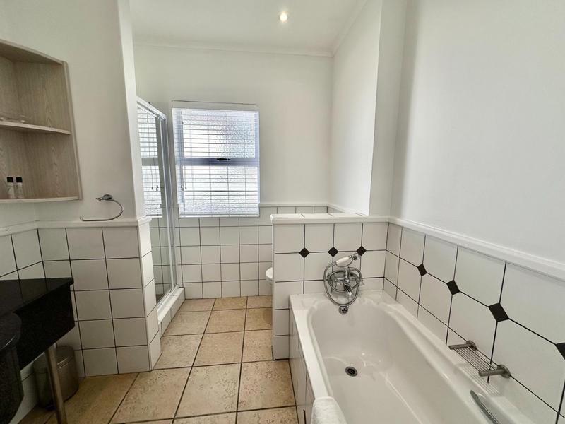 To Let 4 Bedroom Property for Rent in Pinnacle Point Golf Estate Western Cape